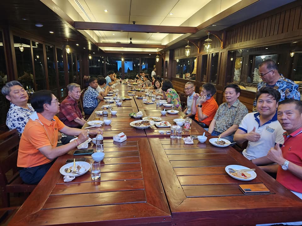5 มกราคม 2567 งานเลี้ยงสังสรรค์ปีใหม่หอการค้าจังหวัดกาญจนบุรี 2567 ณ ร้านอาหารชานชลา ชั้น 2 ต.ท่ามะขาม อ.เมือง จ.กาญจนบุรี