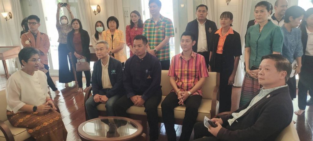 7/3/67 เข้าร่วมประชุมและลงพื้นที่เพื่อศึกษาดูงานศูนย์ศิลปวัฒนธรรมหลวงยกกระบัตรเมืองราชบุรี(จวนผู้ว่าราชการจังหวัดราชบุรีหลังเก่า)
